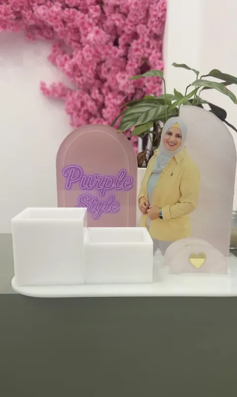 ستاند مع حافظة اقلام و كروت